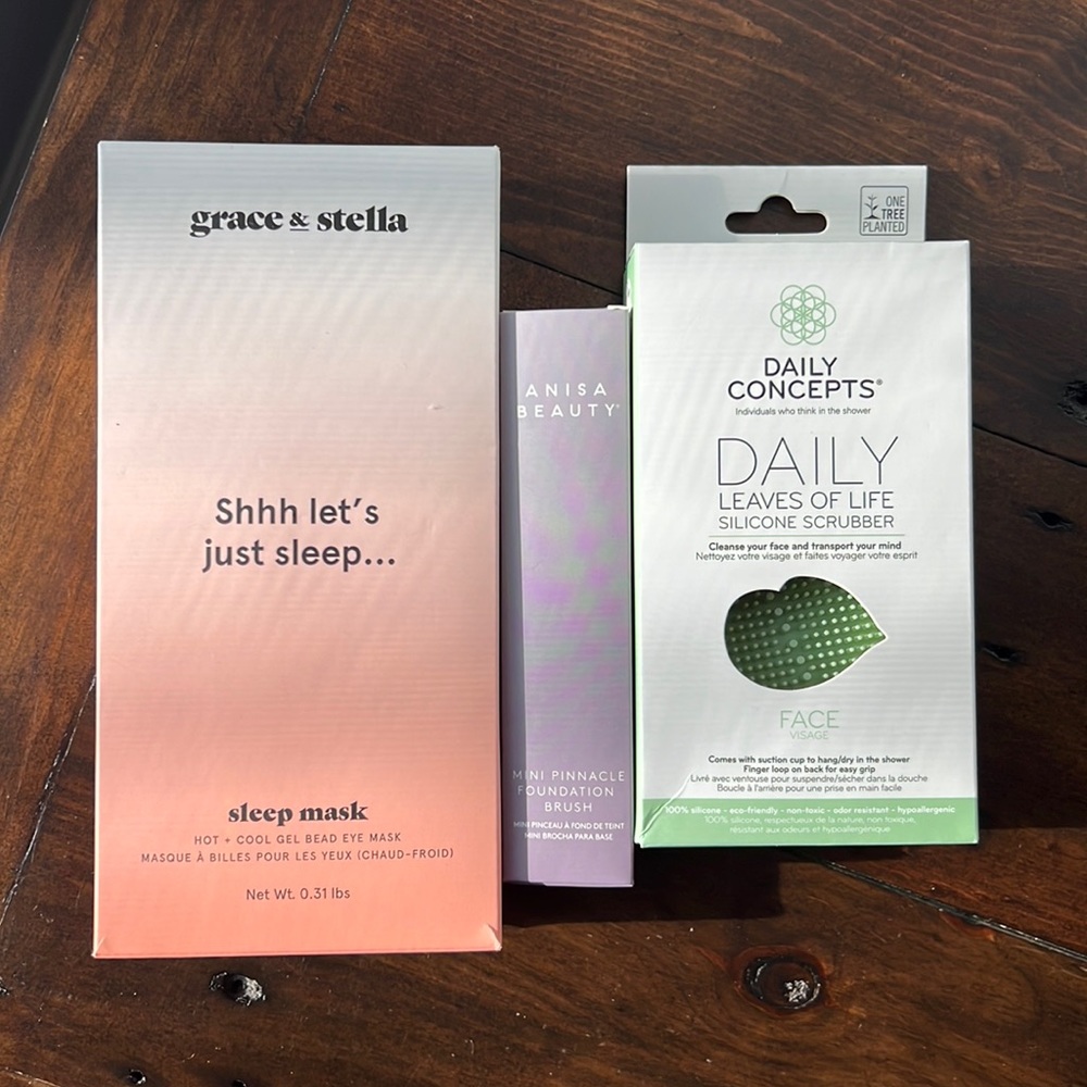 New beauty tools bundle featuring makeup brush, sleep mask & silicone scrubber
